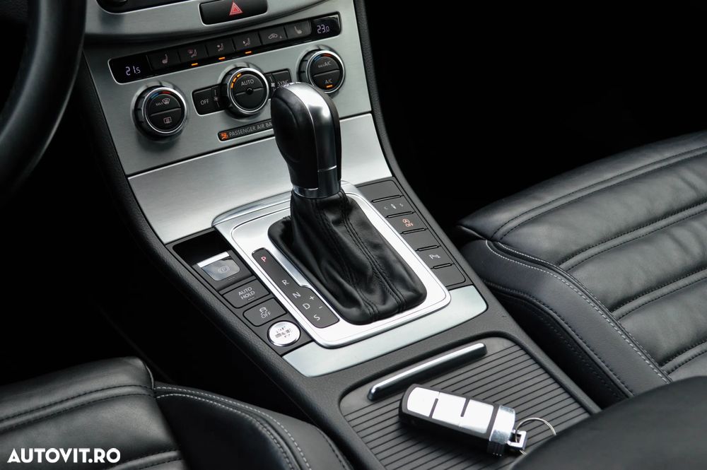 Volkswagen Passat CC 2.0 TDI BlueMotion Technology DSG - 36
