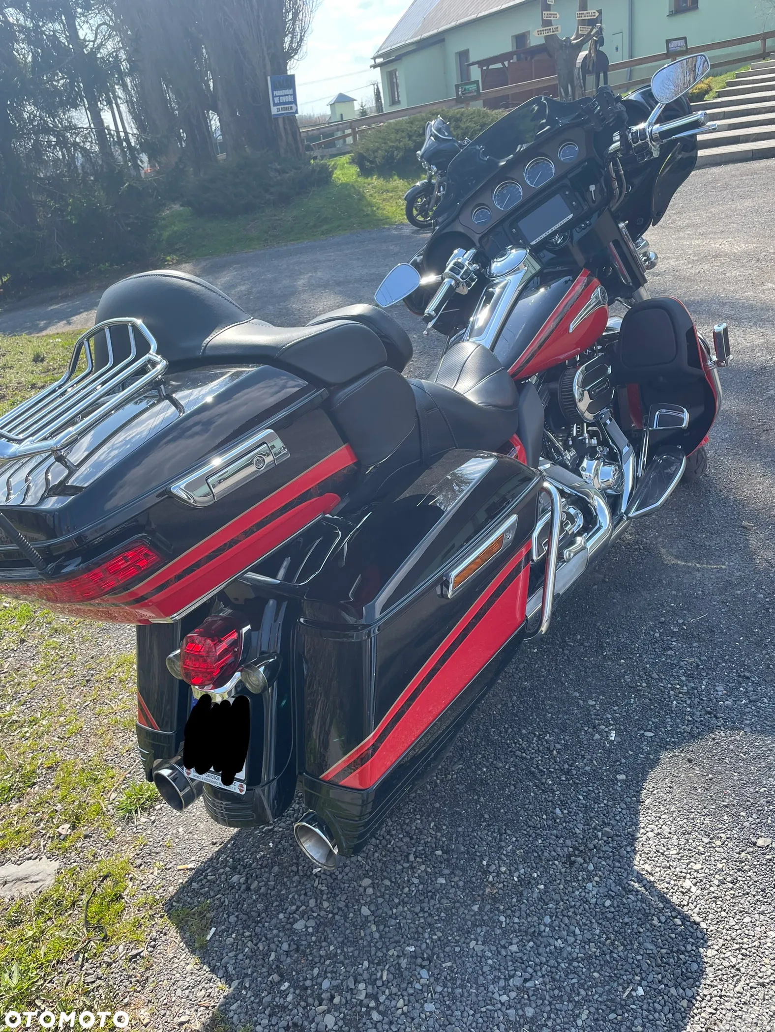Harley-Davidson FLH Electra Glide - 10