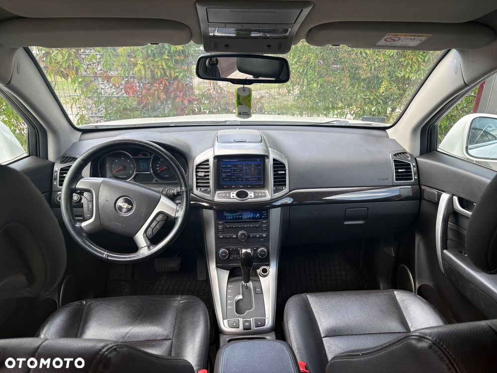 Chevrolet Captiva 2.2 d LTZ - 16
