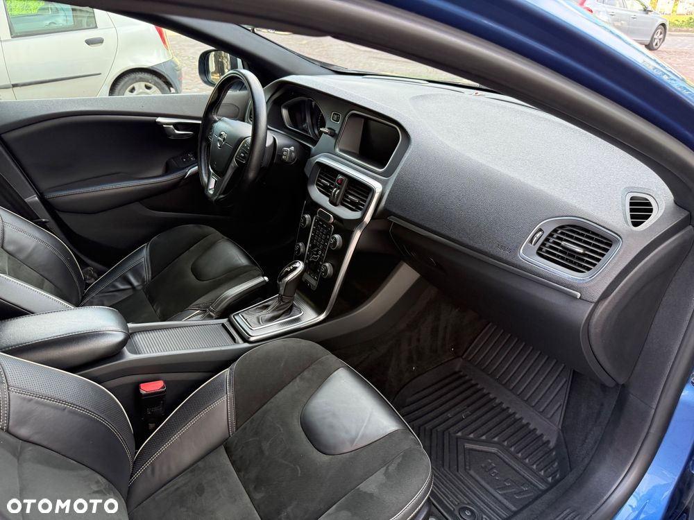 Volvo V40 D2 Drive-E Summum - 27