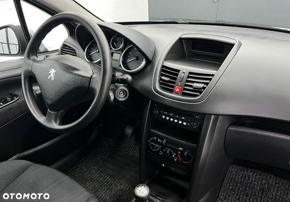 Peugeot 207 - 9