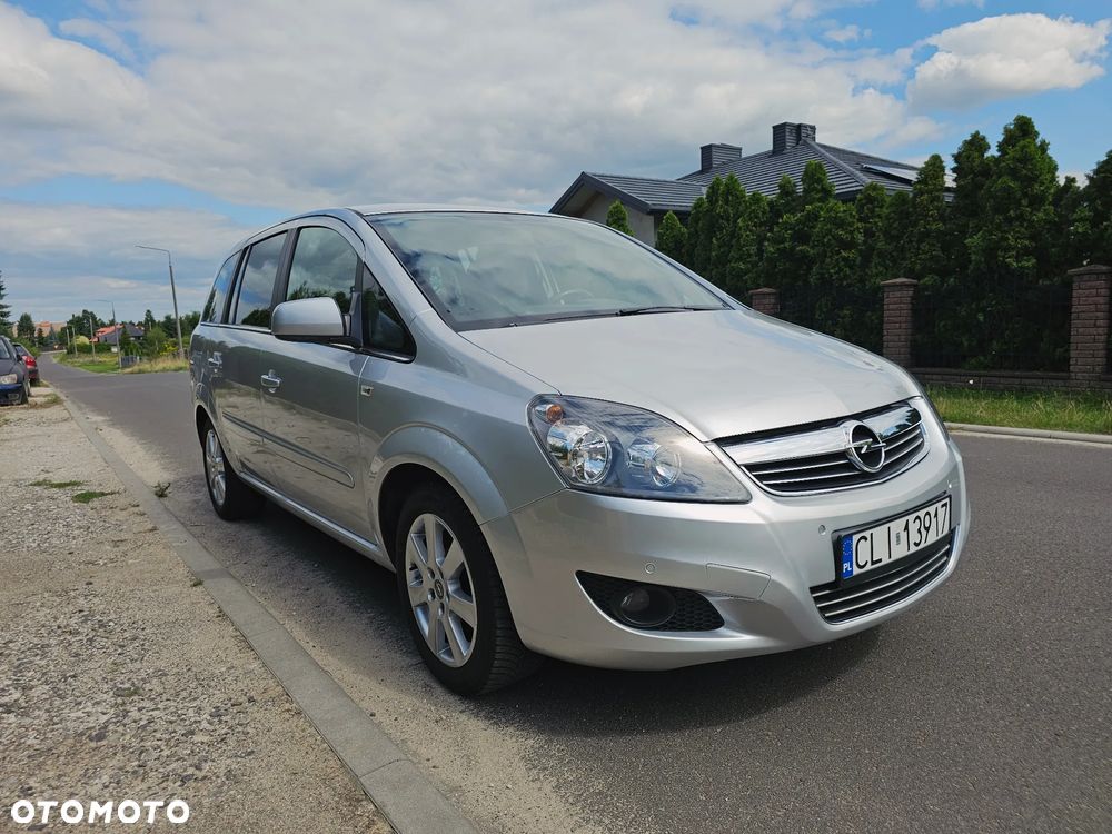 Opel Zafira 1.6 - 8
