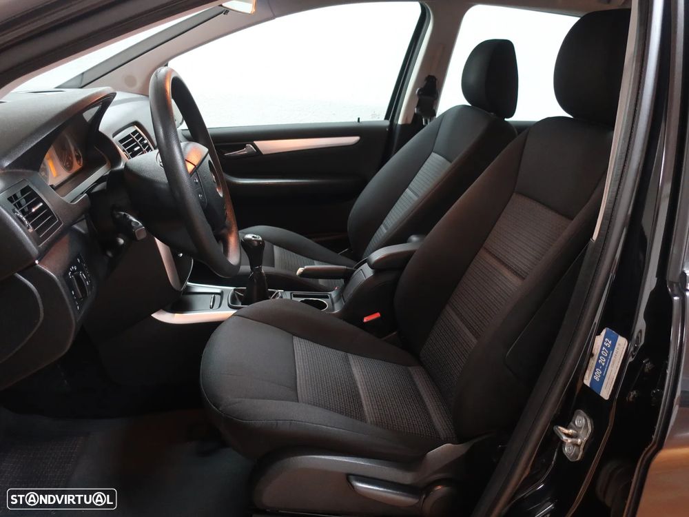 Mercedes-Benz B 180 CDi - 17