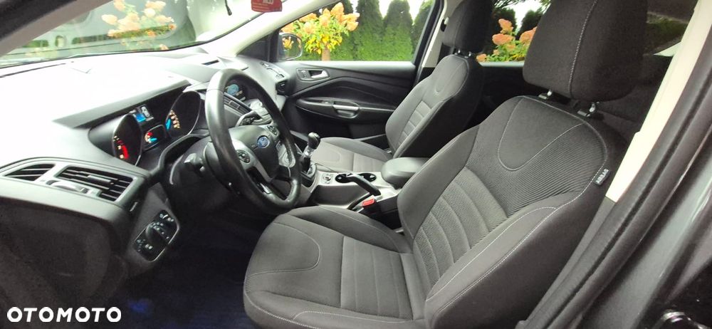 Ford Kuga 1.5 EcoBoost 2x4 Trend - 16
