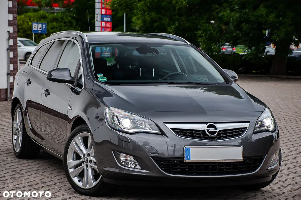 Opel Astra 1.6 Cosmo - 1