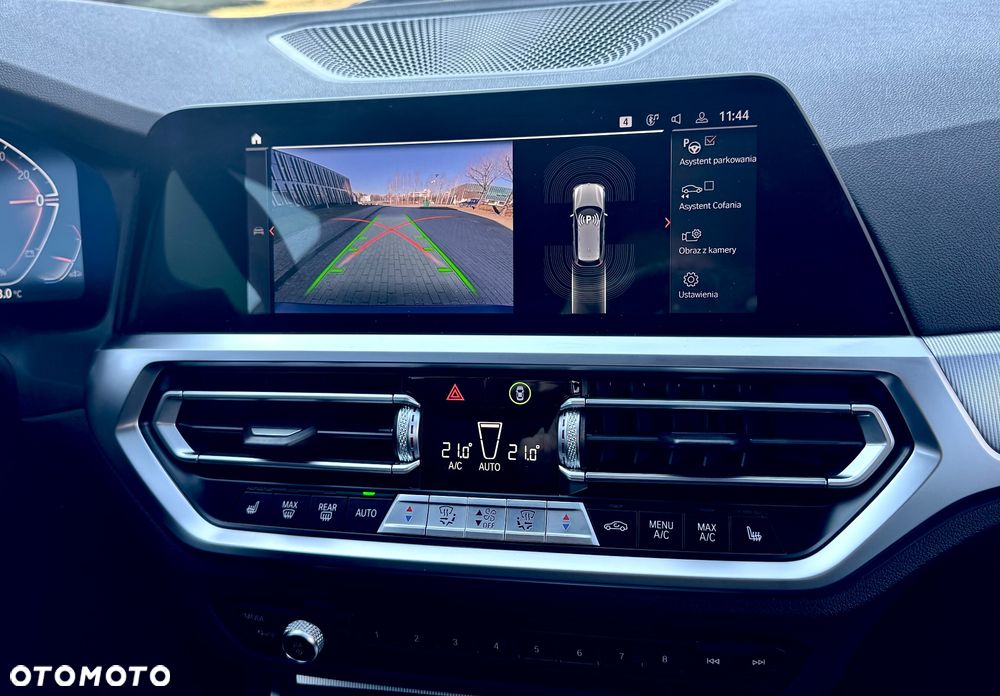 BMW Seria 3 330d xDrive MHEV Luxury Line - 35