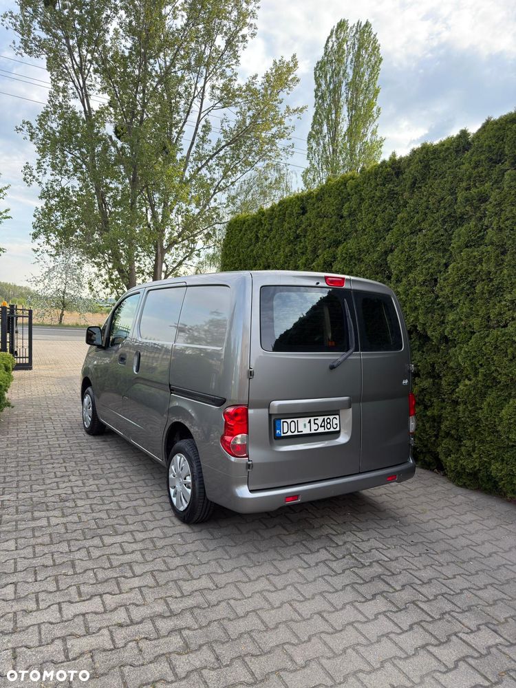 Nissan NV200 - 4