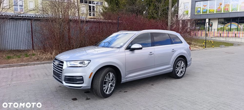 Audi Q7 - 7