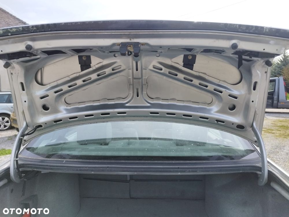 Volkswagen Passat 2.0 GL - 22