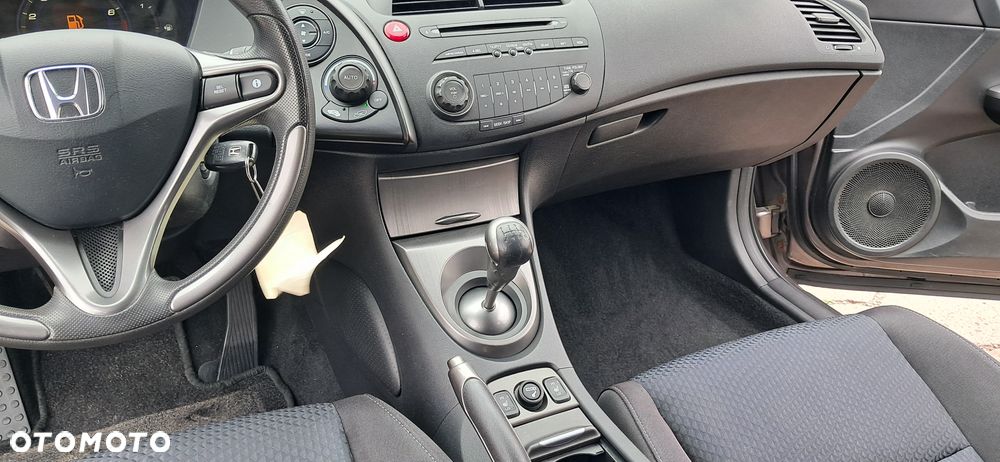 Mazda 3 1.6 Sport Active - 25