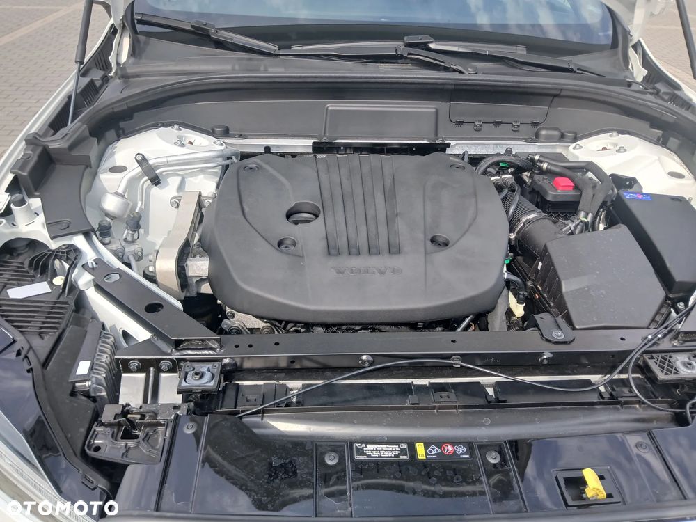 Volvo XC 60 B5 B AWD Momentum - 6