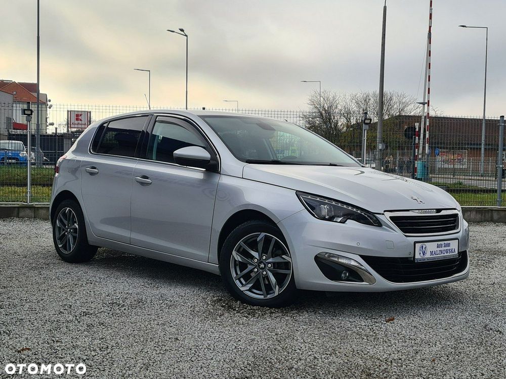 Peugeot 308 1.2 PureTech Allure S&S - 4