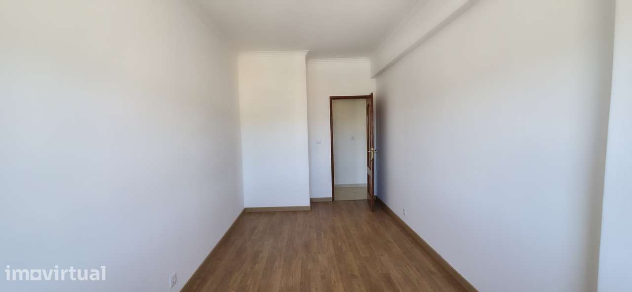 Apartamento T3 no Laranjeiro - Grande imagem: 3/13