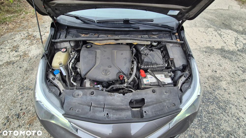 Toyota Avensis 2.0 D-4D Premium - 7