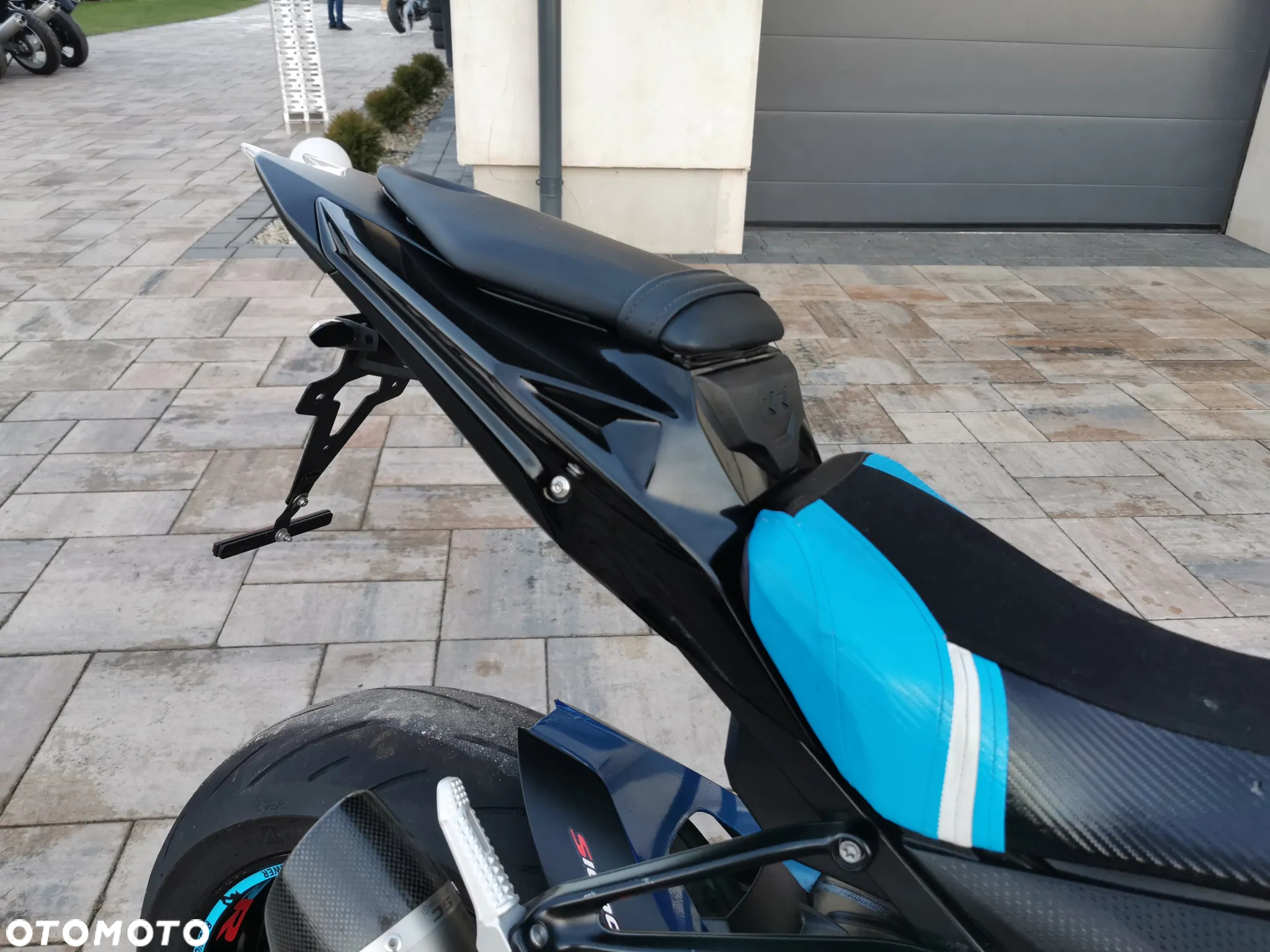 BMW S - 20