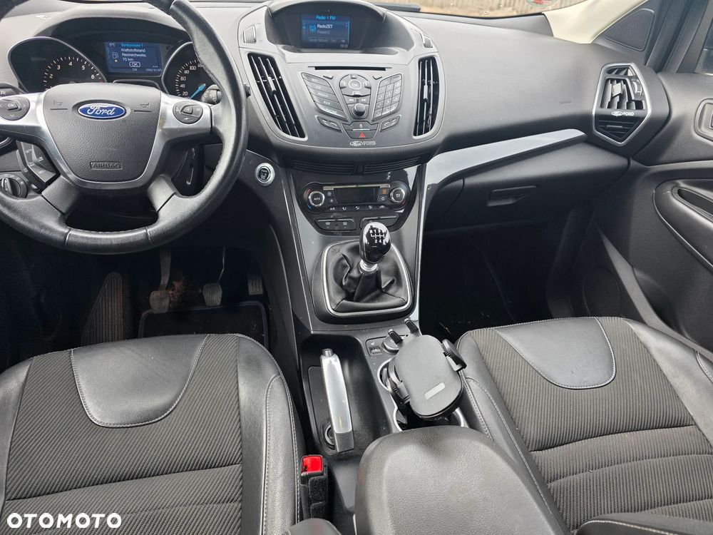 Ford Kuga 1.5 EcoBoost 2x4 Titanium - 9