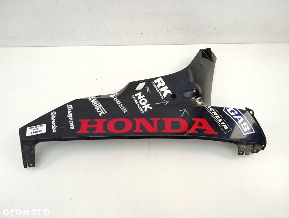 HONDA CBR1000RR SC57 BOK BOCZEK CZASZA PRAWA