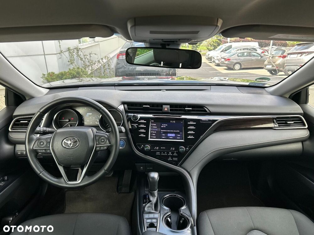 Toyota Camry 2.5 Hybrid Comfort CVT - 12