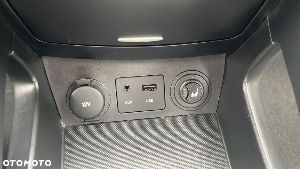 Kia Ceed - 13