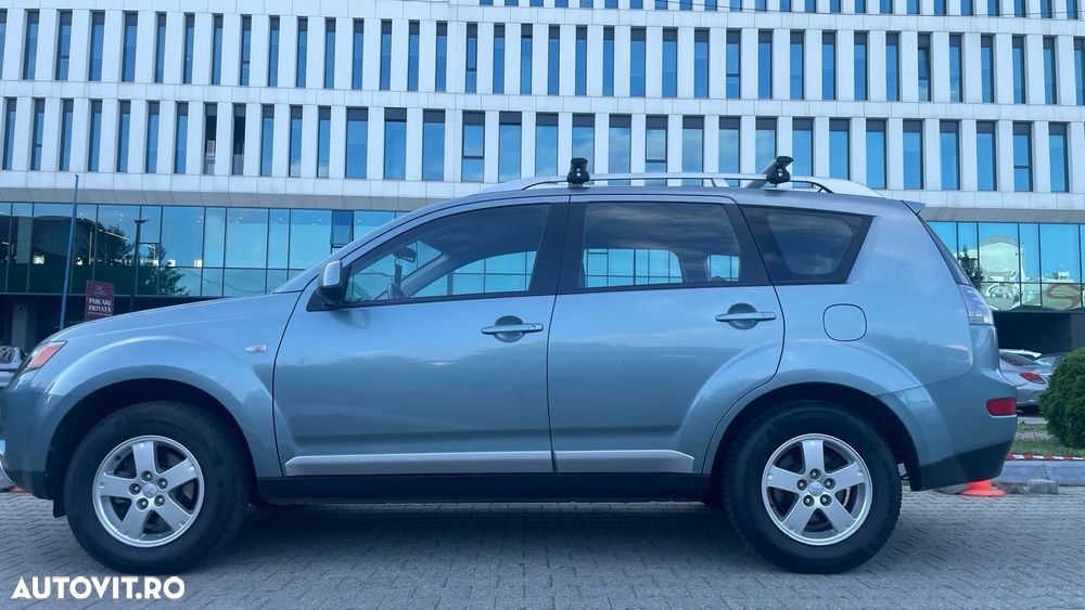 Mitsubishi Outlander - 13