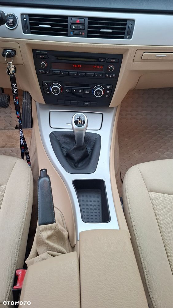 BMW Seria 3 318i Edition Exclusive - 12