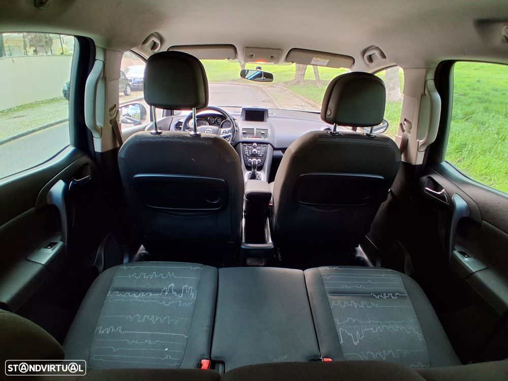 Opel Meriva 1.6 CDTi S/S - 32