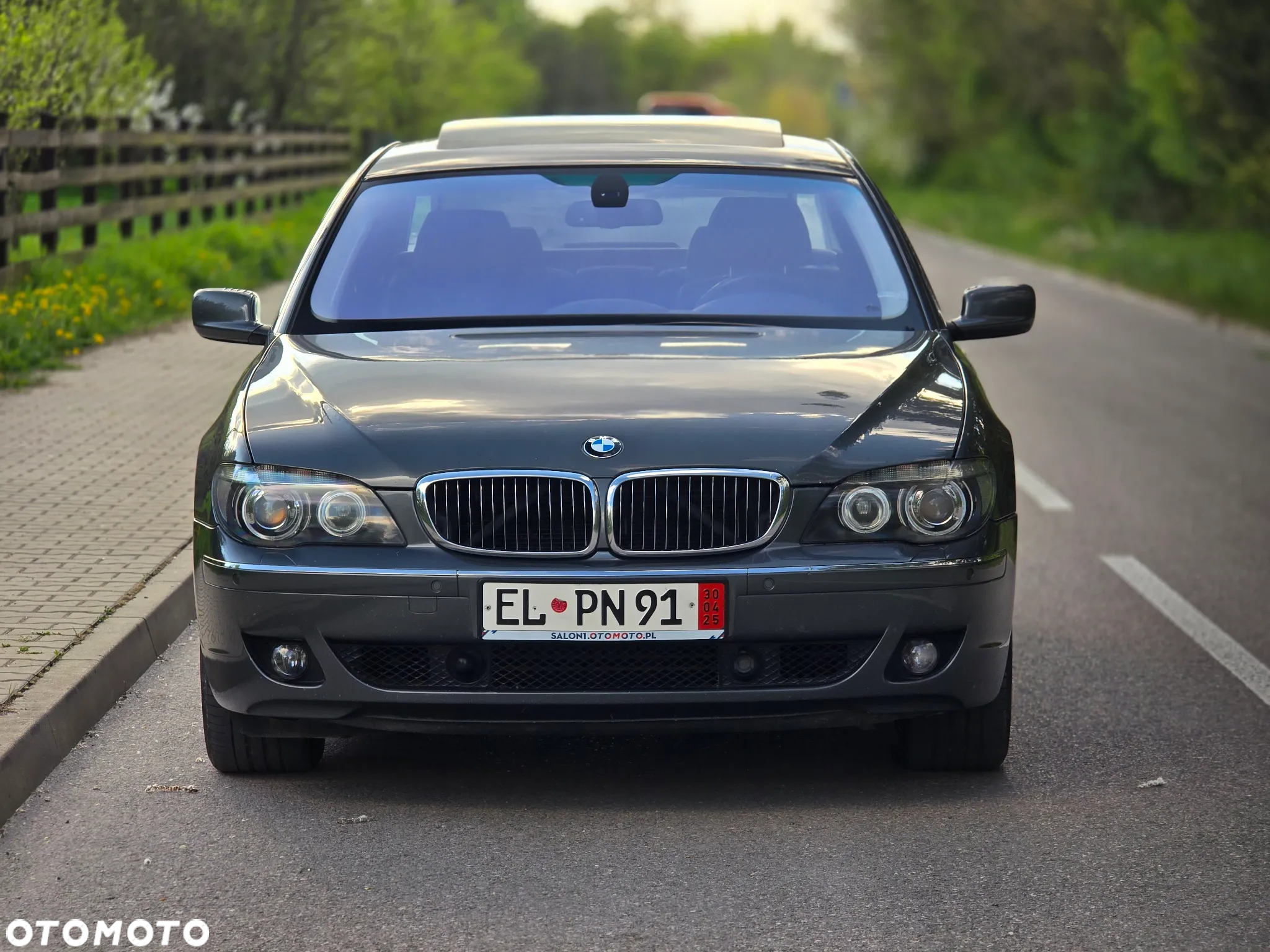 BMW Seria 7 750i - 10