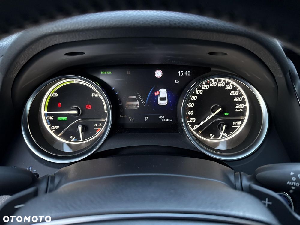 Toyota Camry 2.5 Hybrid Executive CVT - 17