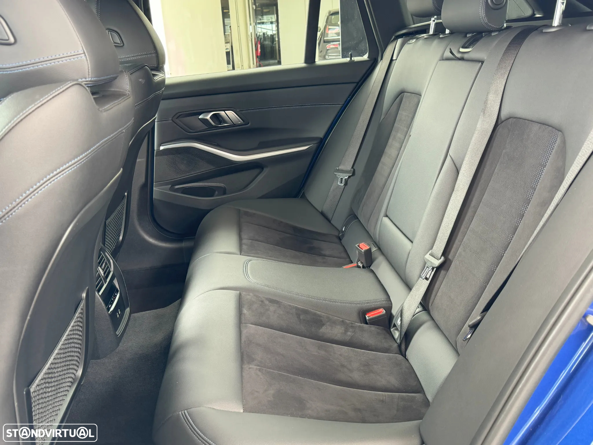 BMW 320 d Touring Pack Desportivo M Auto - 10