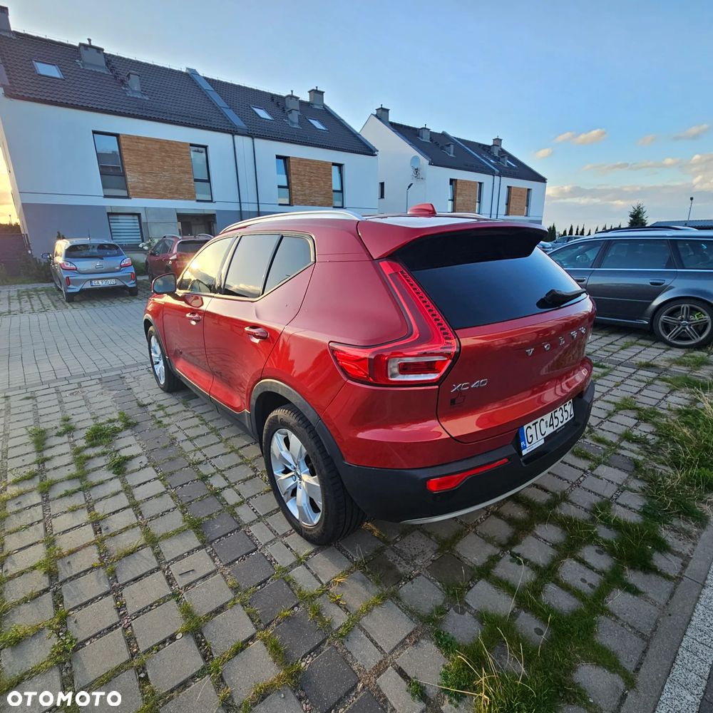 Volvo XC 40 T3 Momentum Pro - 9