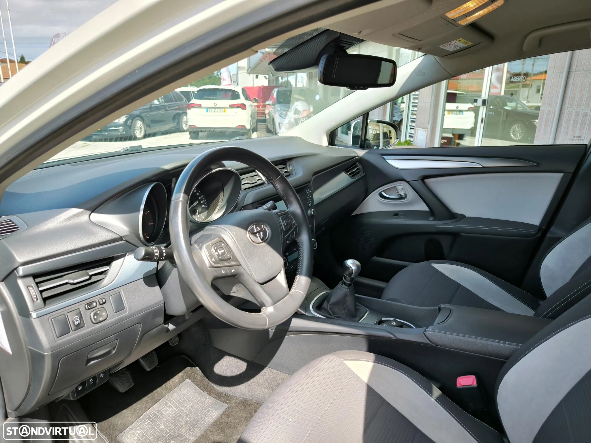 Toyota Avensis Touring Sports 1.6 D-4D Exclusive +P.Business - 10