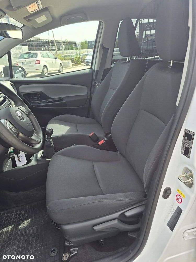 Toyota Yaris - 20