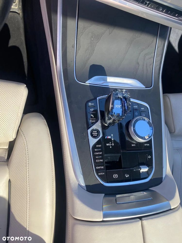 BMW X7 - 8