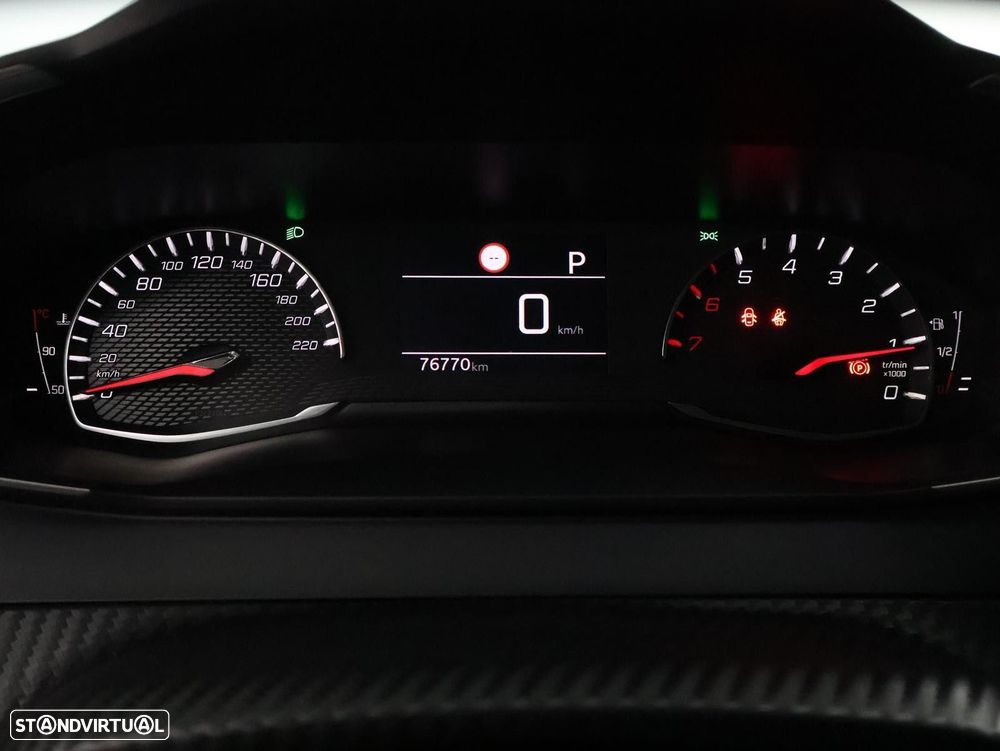 Peugeot 208 1.2 PureTech Allure EAT8 - 17