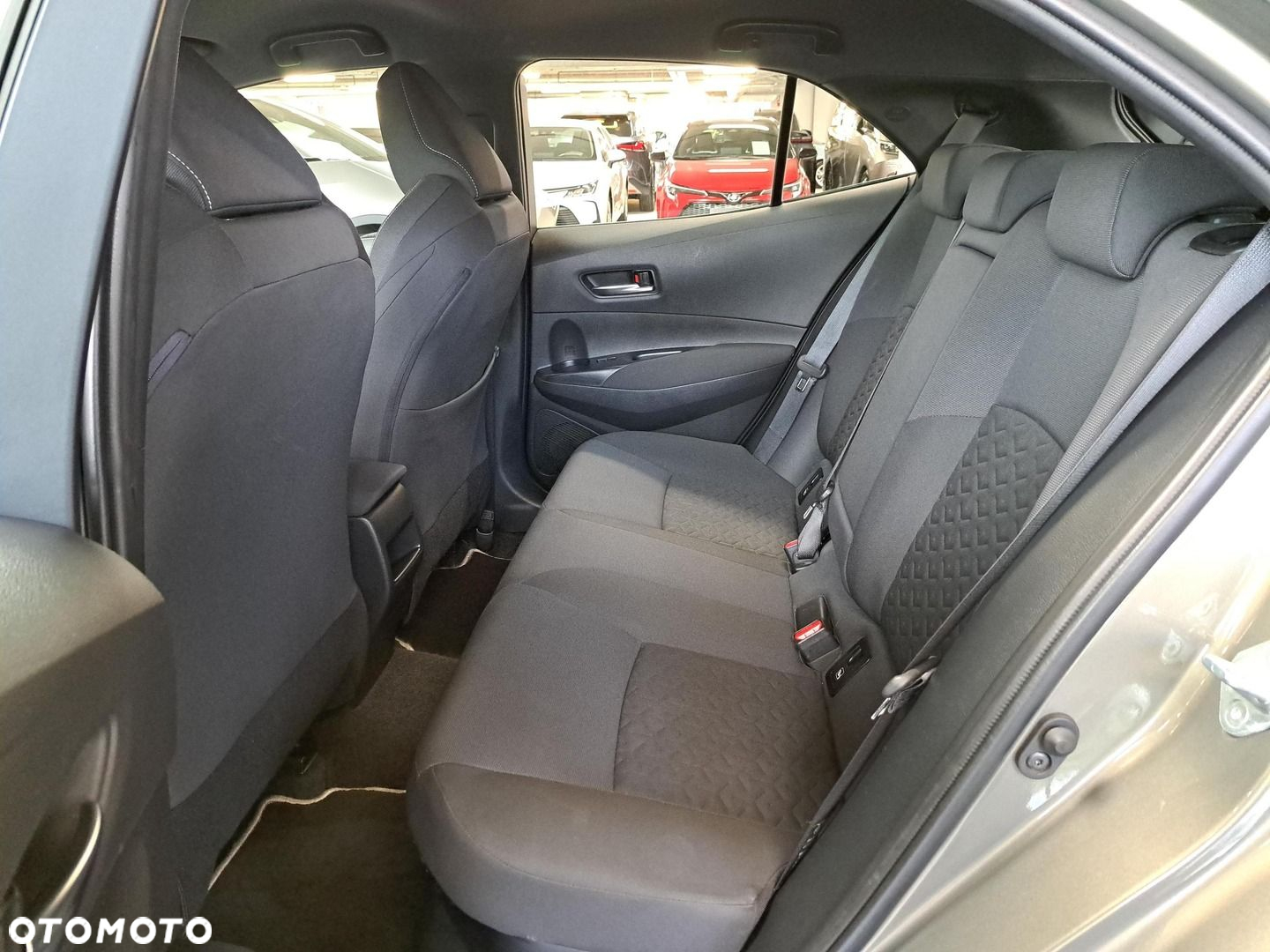 Toyota Corolla 1.8 Hybrid Comfort - 11