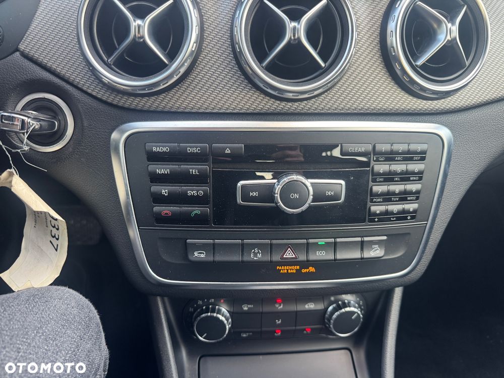 Mercedes-Benz GLA 200 d 4Matic 7G-DCT SCORE - 15