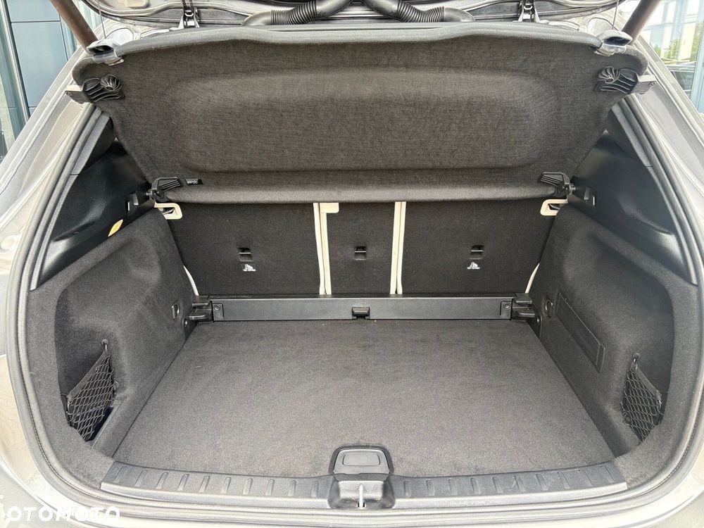Mercedes-Benz GLA - 18