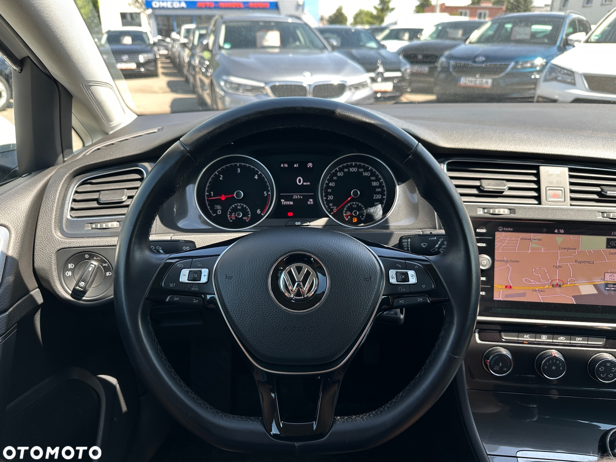 Volkswagen Golf VII 1.6 TDI BMT Comfortline - 9
