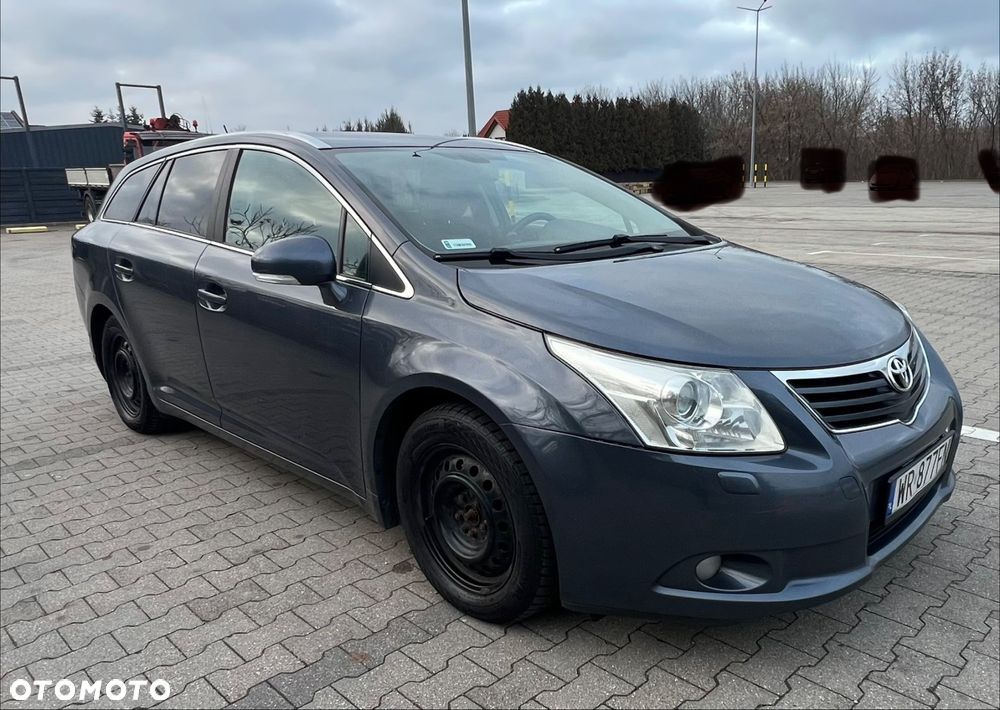 Toyota Avensis 2.0 D-4D 2010 - 9