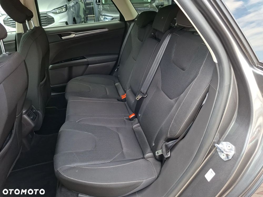 Ford Mondeo 2.0 EcoBlue Titanium - 23