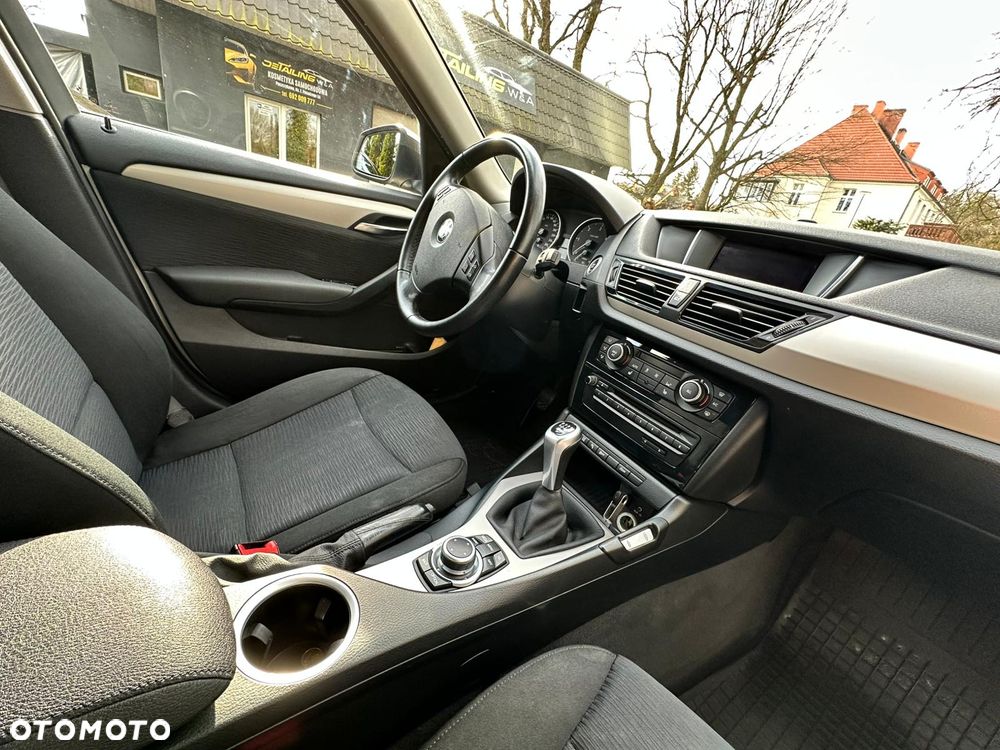 BMW X1 sDrive18d - 11