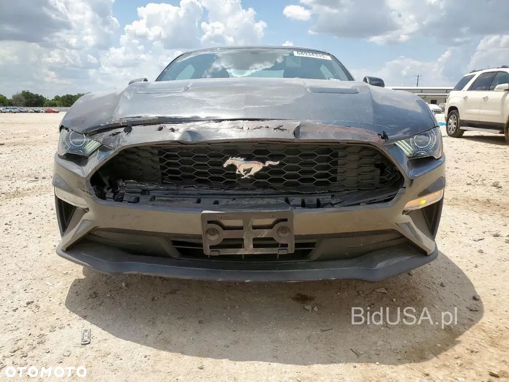 Ford Mustang Fastback 2.3 Eco Boost - 5