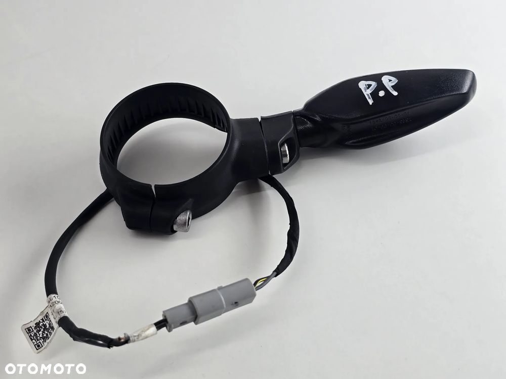 MIGACZ KIERUNKOWSKAZ PRAWY PRZOD  TRIUMPH SCRAMBLER 400 SPEED - 20