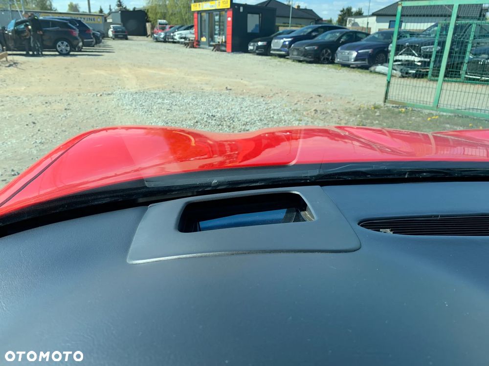 Chevrolet Corvette - 21