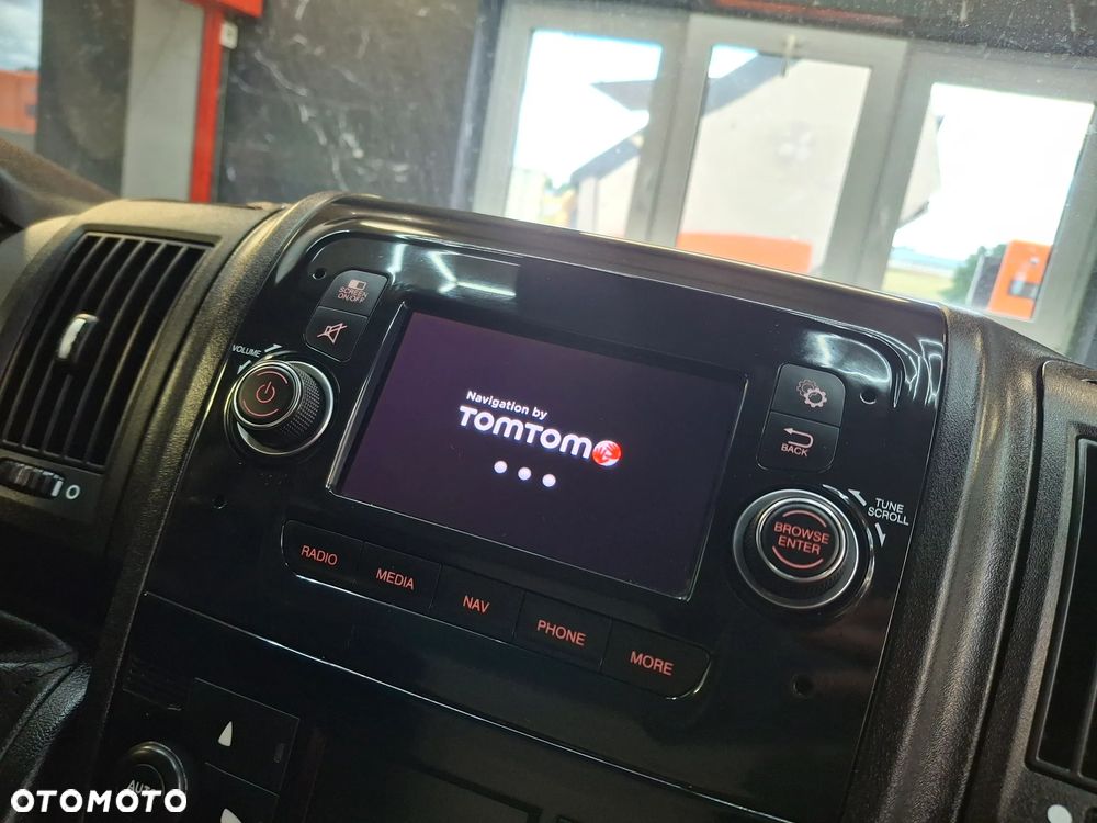 Peugeot Boxer 2020 Rok Furgon VAN L2H2 Kamera Cofania Nawigacja Fabryczna TomTom Światła LED Klimatyzacja Automatyczna Tempomat Niski Przebieg - 27