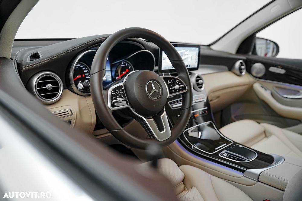 Mercedes-Benz GLC 300 e 4Matic 9G-TRONIC Edition AMG Line - 11