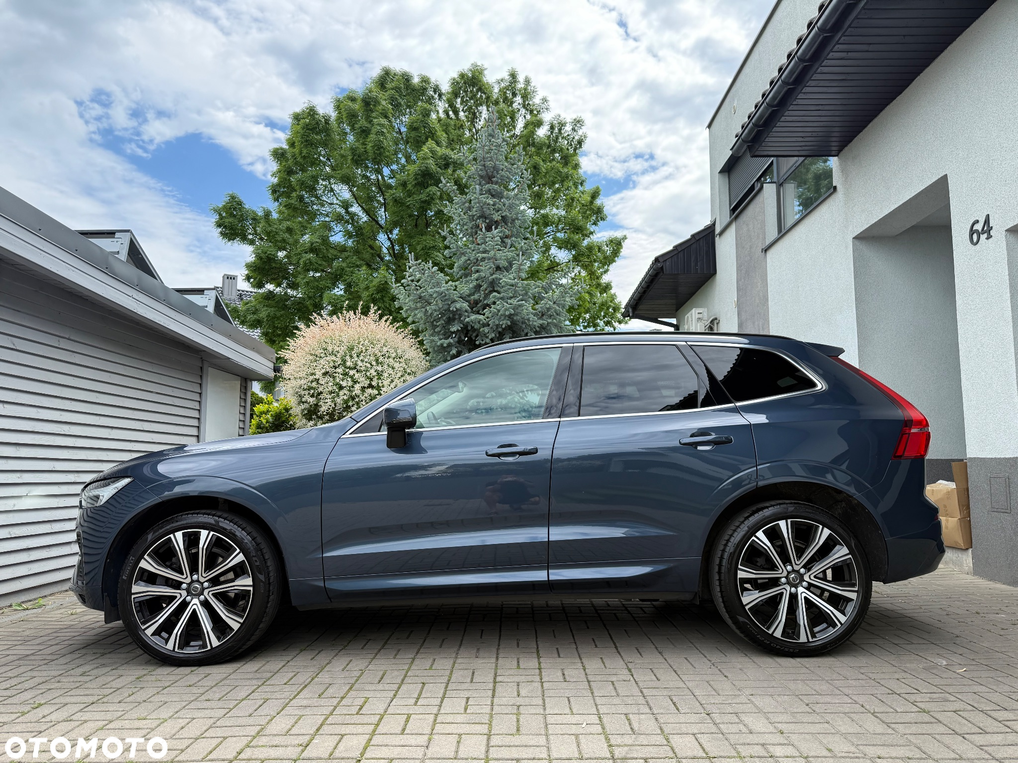 Volvo XC 60 B4 D Geartronic Momentum Pro - 4