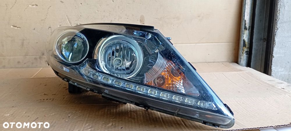 Lampa prawy przód przednia prawa XENON Kia Sportage III 3 UK 92102-3U310 - 6