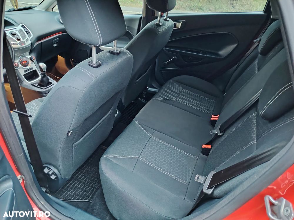 Ford Fiesta 1.4i Titanium - 10