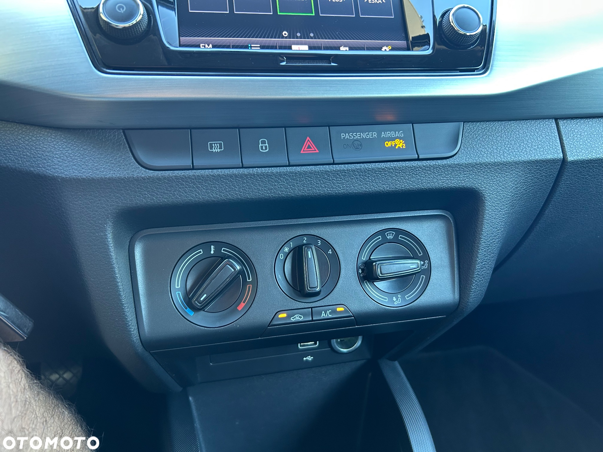Skoda Fabia 1.0 Ambition - 23